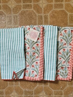 NWT Cost Plus World Market Napkins Set Of 4
